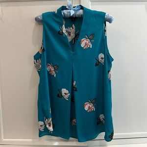 Worthington sleeveless shell. Teal floral. Medium petite.